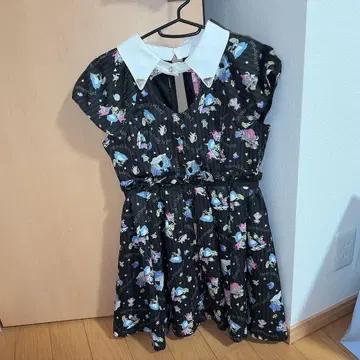 꽃무늬 반팔 원피스 블랙