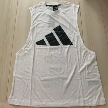 adidas (아디다스) 슬리브리스 T셔츠 택 포함 새상품