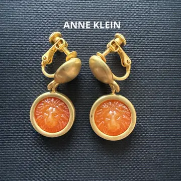 ANNE KLEIN 귀찌