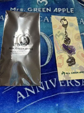 Mrs. GREEN APPLE 10주년 참 키링 G 라일락