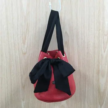 베라페일 리본 부착 핸드백 F0822B18