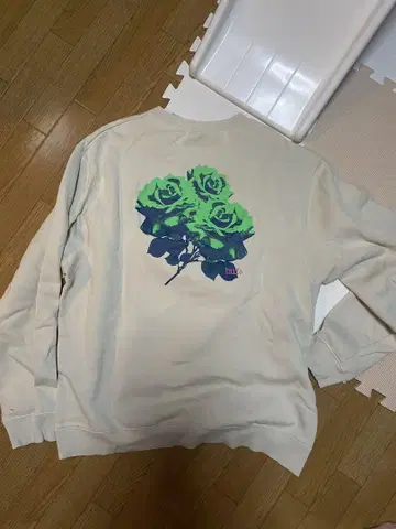 HUF 로즈 프린트 맨투맨 트레이닝복 베이지 스트릿