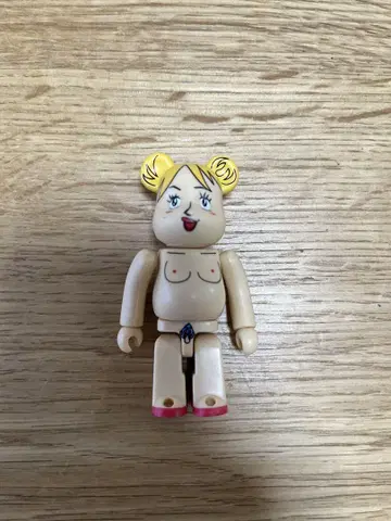 BE@RBRICK 100% DJ 오즈마