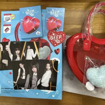 izna 이즈나 BEEP QR Ver. [개봉 랜덤 트레이딩 카드 없음]