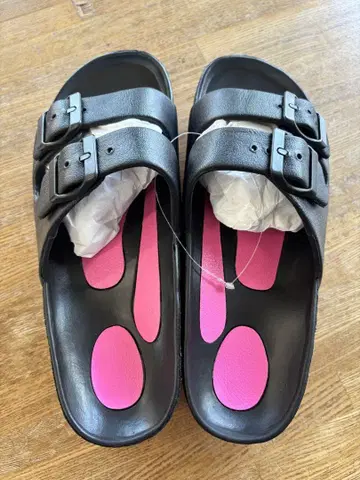 몸통근 쉐이프 슬림 샌들