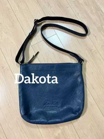 다코타 천연 가죽 숄더백 네이비 다크 네이비 새상품급 고급 Dakota