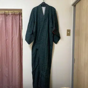 그린 컬러 스트라이프 무늬 기모노