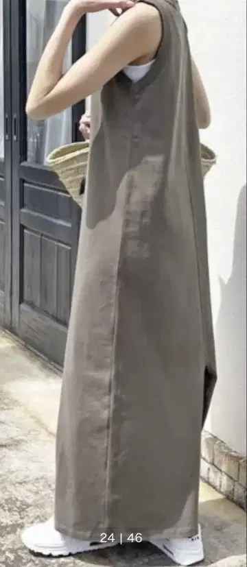 스픽 앤 스팬 아메슬리 롱 원피스 모카