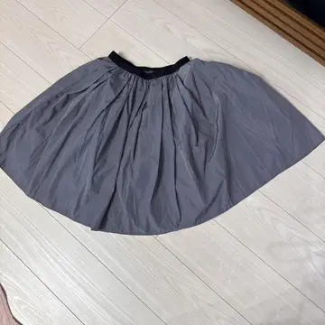 그레이 플레어 스커트 무릎 기장