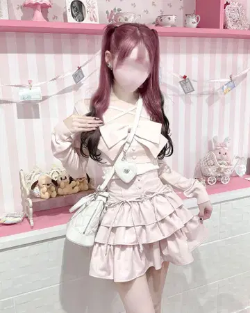 빅 리본 앙상블 상의 티어드 프릴 스커트 세트 허니뮤우