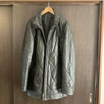 블랙 가죽 자켓 퀼팅