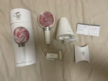 TWICE 초대 응원봉 [ CANDY BONG (캔디봉) ]