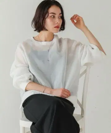 부즈루드 클리어 종이상자 풀오버 비침 상의 화이트 F 사이즈