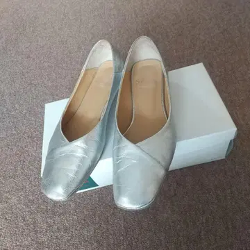 SAYA 펌프스 실버 23.0cm