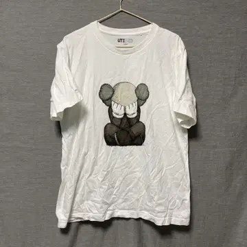 KAWS Tokyo First 한정판 유니클로 카우스 T셔츠 L