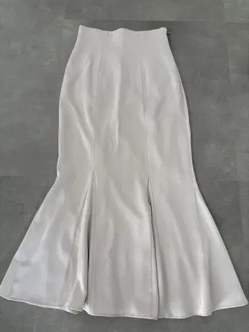 SNIDEL 라이트 그레이 플레어 롱 스커트