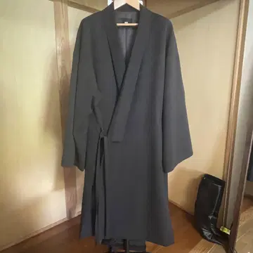 HARE 사무에 코트