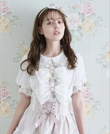 LIZLISA 더블 리본 퍼프 슬리브 리브 컷 상의