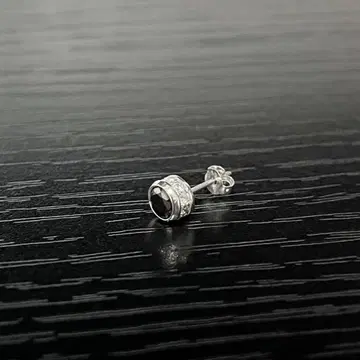 AVALANCHE 아발란치 10K 화이트 골드 귀걸이 4mm