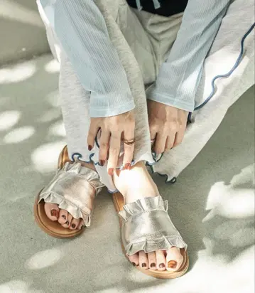 프릭스스토어 SOFI 별주 실버 샌들 프릴