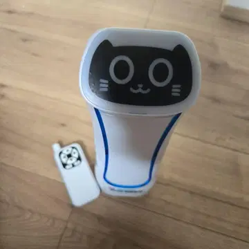 고양이형 웨이터 로봇 MY냥ROBO