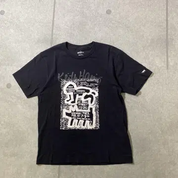 UNIQLO Keith haring 90s pop up artist
