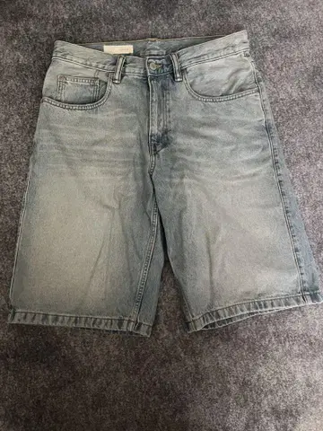 ZARA 데님 숏팬츠 EUR42