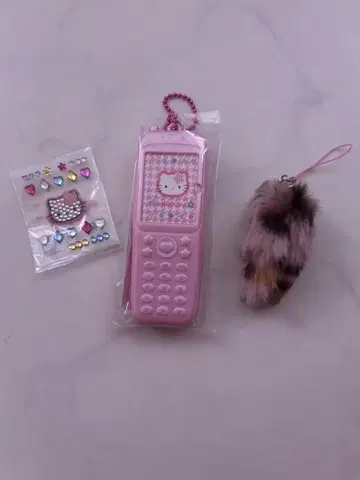 카오하나 키티 폴더폰 키링