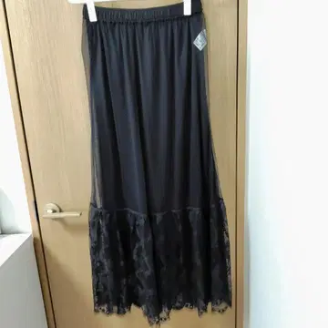 JEANASIS 절개 레이스 스커트