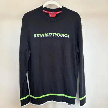 [거의 미사용] new balance 뉴발란스 골프 스웨터 사이즈 O
