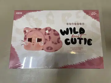 POPMART CRY BABY WILD BUT CUTIE 미개봉 새상품