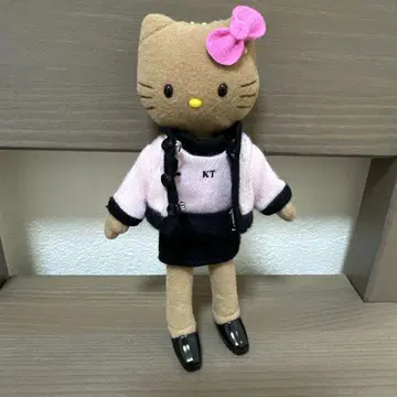 초레어 산리오 키티 드레스업 컬렉션 갸루 탄 피부