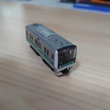 B트레인 쇼티 E233계 2000번대 선두차