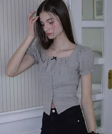 Rose Frantz Puff Shirring Ribbon T-shirt
