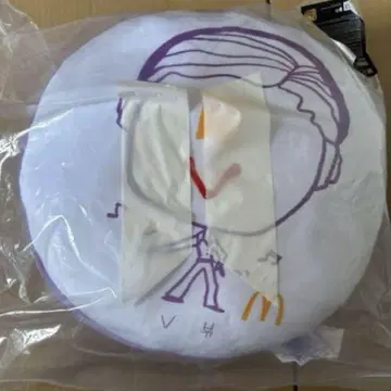 BTS 맥도날드 쿠션 V 뷔 태태