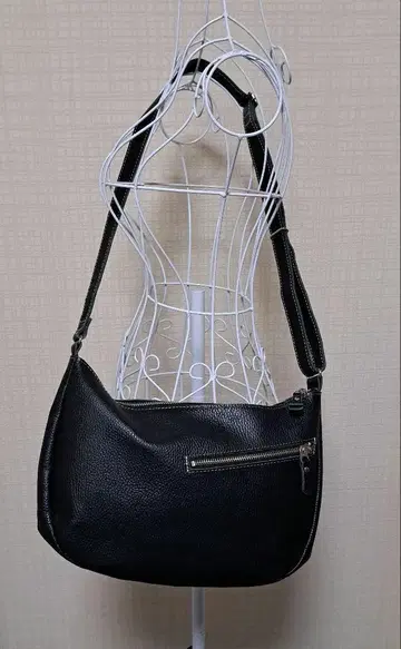 크림 컴퍼니 숄더백 블랙