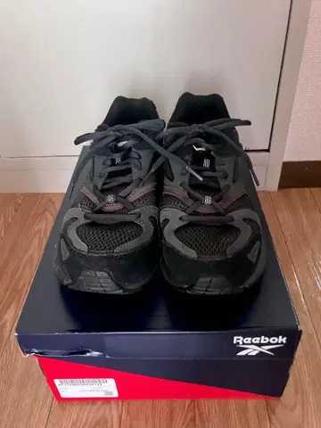 Reebok 프리미어 로드 플러스 VI