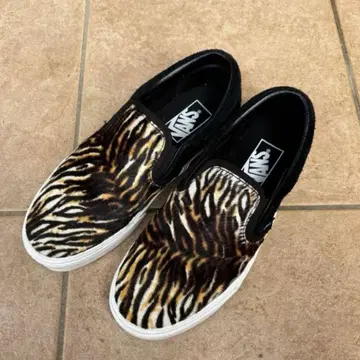 VANS CLASSIC SLIP-ON BLACK/반스 타이거 슬립온
