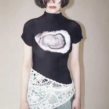 musubore pleatsed print tops 굴 T