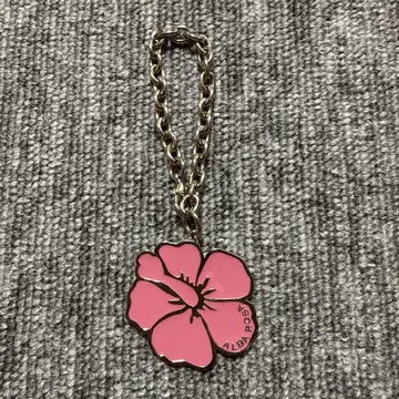 ALBA ROSA 알바 로사 하이비스커스 키링 참