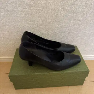 와코루 블랙 펌프스