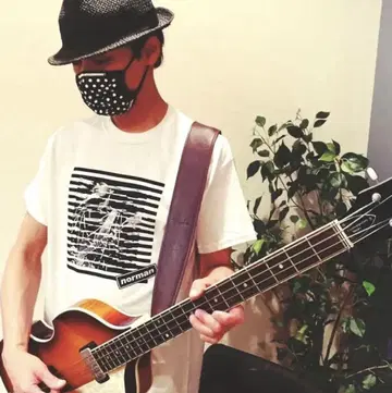 레어 미착용품 나리타 쇼지 x NORMAN 콜라보 T셔츠 (L)