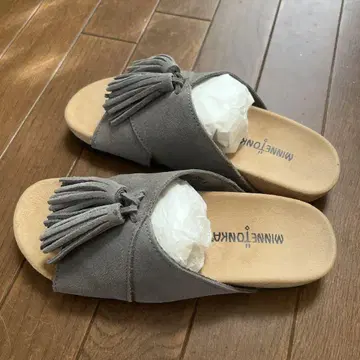 새상품급 MINNETONKA MILA 샌들 6m 23~23.5