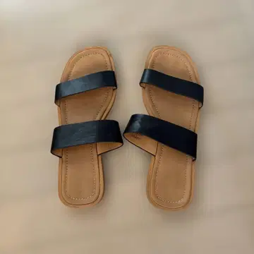 가죽 플랫 샌들 블랙