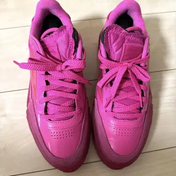Reebok CARDI B 스니커즈