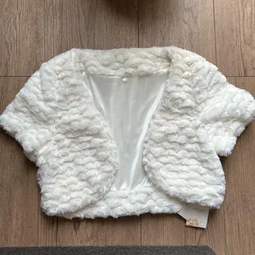 화이트 퍼풍 숏 가디건 L allow