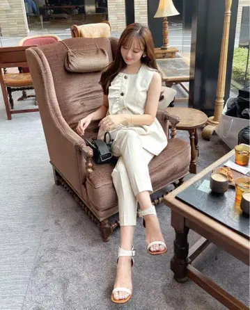 HEYON 아이보리 프릴 팬츠 셋업
