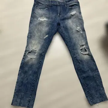 데미지 가공 스트레이트 레그 데님