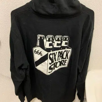 six pack store 후드티