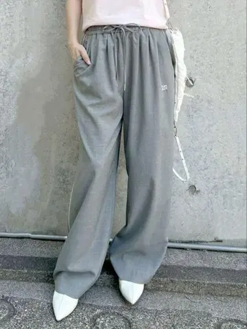 FURFUR 라인 턱 와이드 팬츠 완판템 그레이